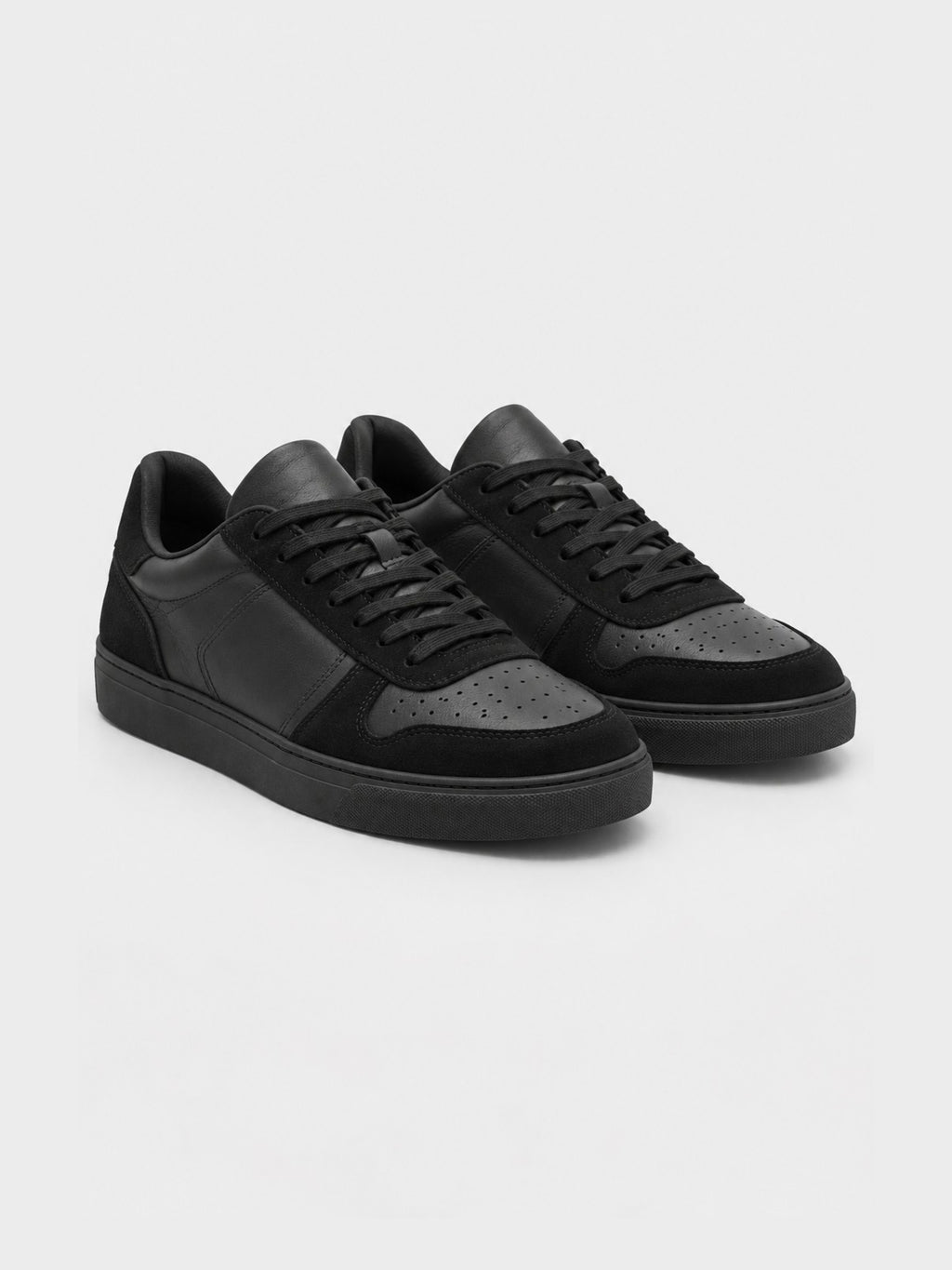 The Court Sneaker - Black